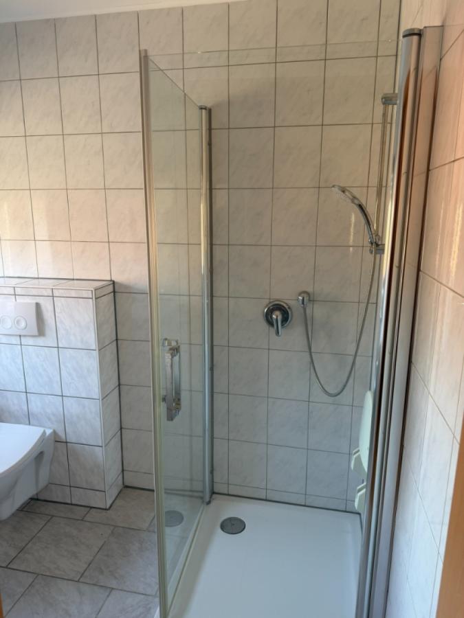 Bad mit Dusche OG