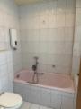 Bad mit Wanne DG