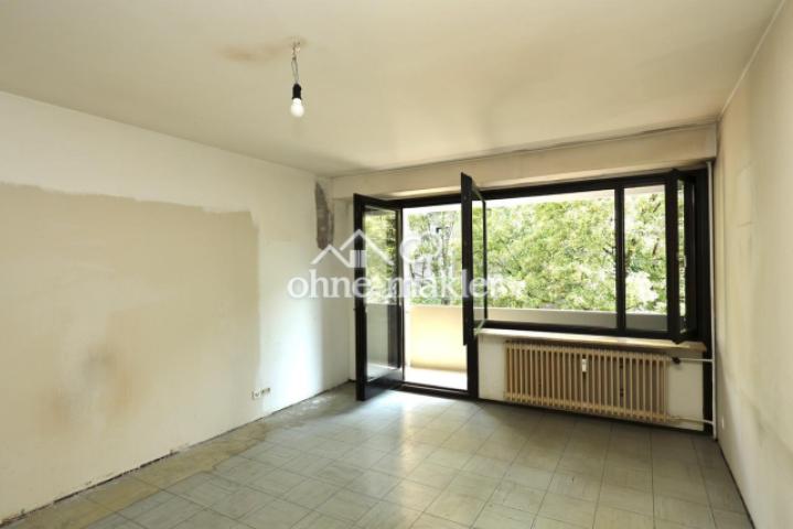 Zimmer Fenster offen