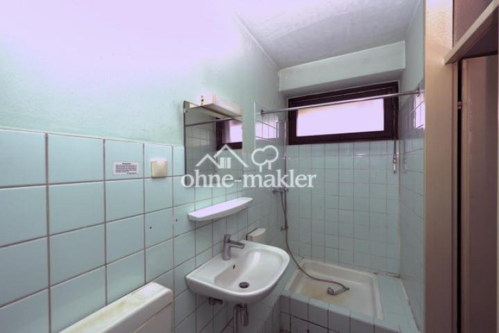 Bad mit Fenster & Dusche