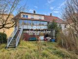 Blick vom Garten auf das Haus