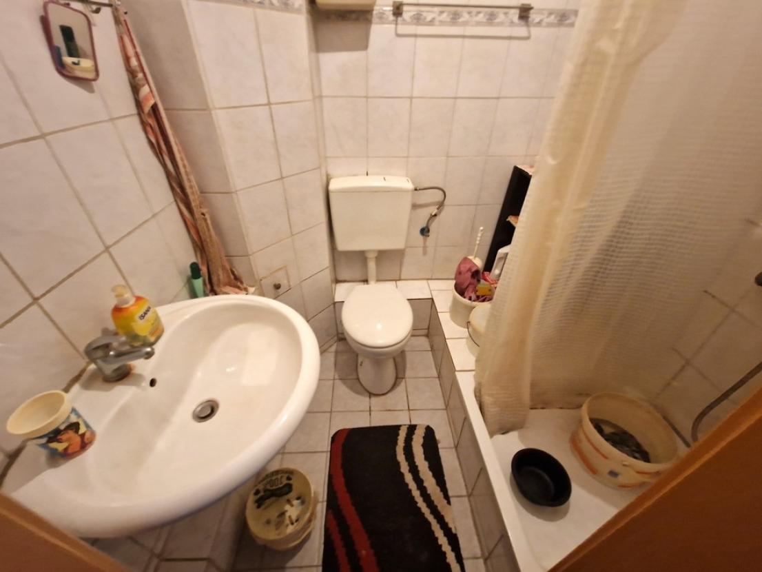 DG Wohnung links