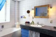 Bad mit Badewanne