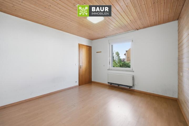EG Rechts Schlafzimmer