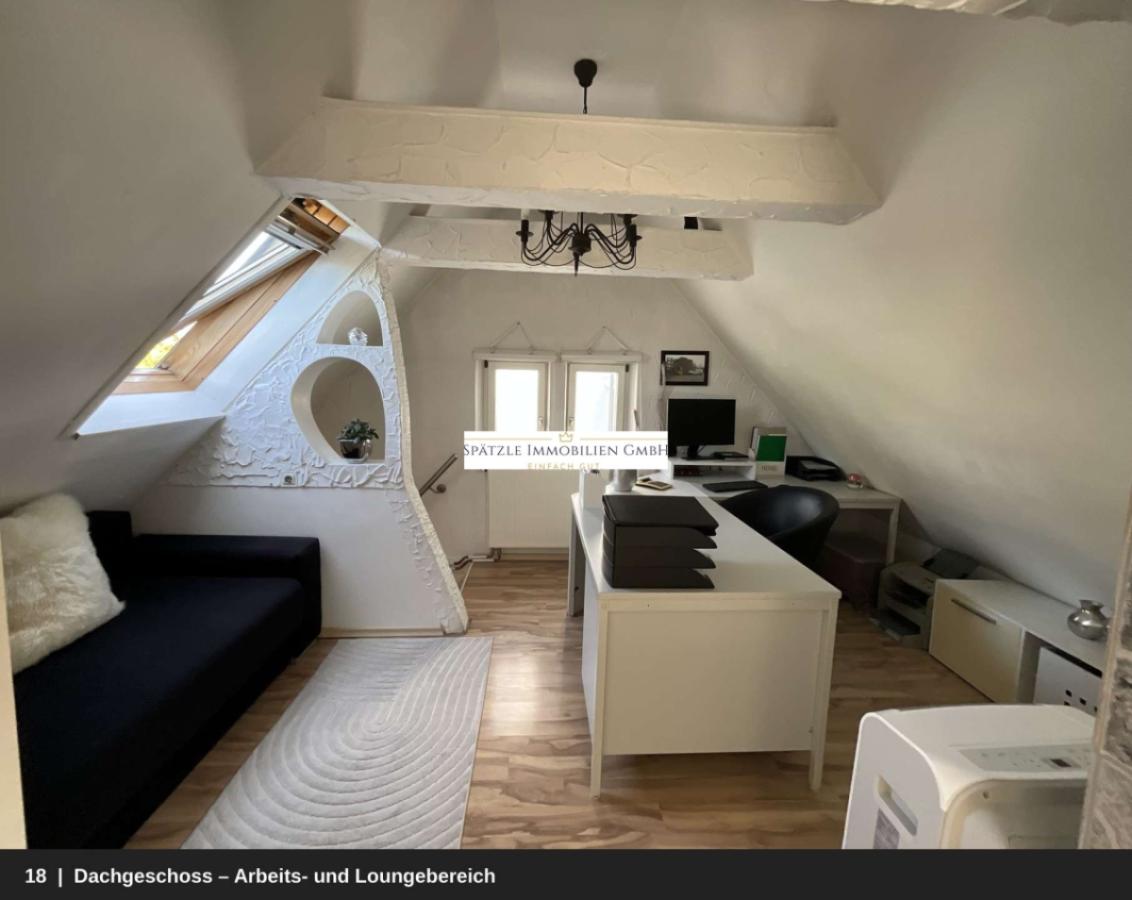 18_Dachgeschoss_Arbeits_und_Loungebereich