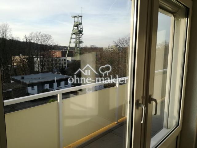 Wohzimmer (Balkon-Blick)