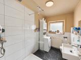 Tageslichtbad mit Dusche + WC EG