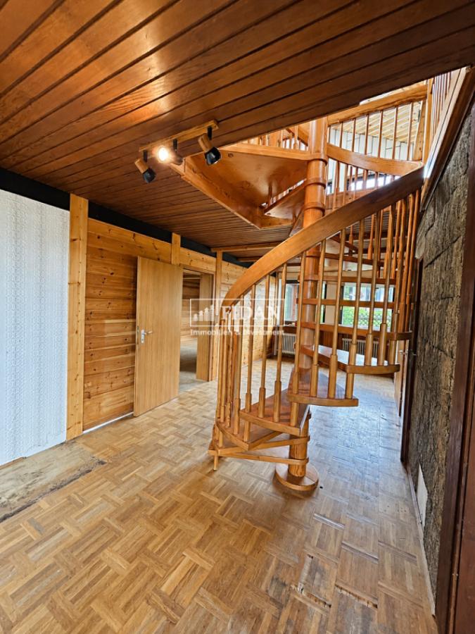 Wohnzimmer Treppen zur Galerie