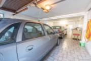 Garage mit direktem Zugang Keller