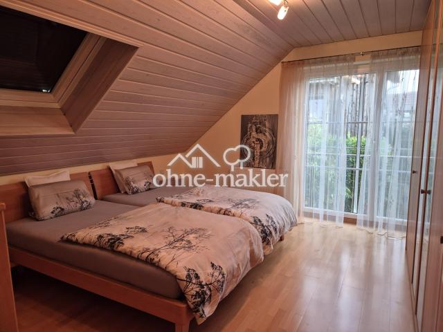 Schlafzimmer Bild 1