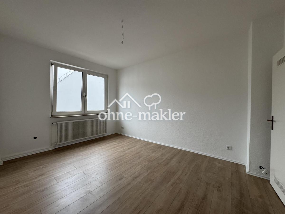 Zimmer 1, Blick zu Fenster