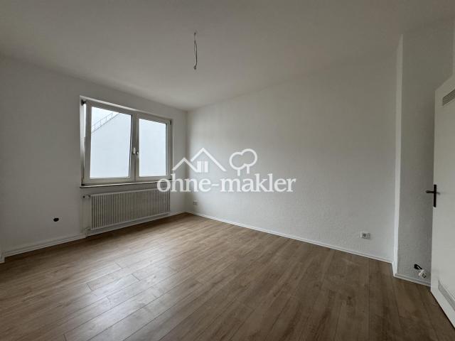 Zimmer 1, Blick zu Fenster