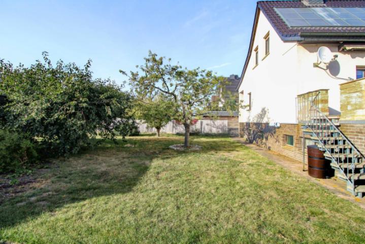 Grundstück und Garten