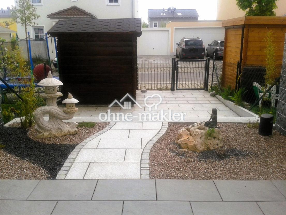 Terrasse mit Garten