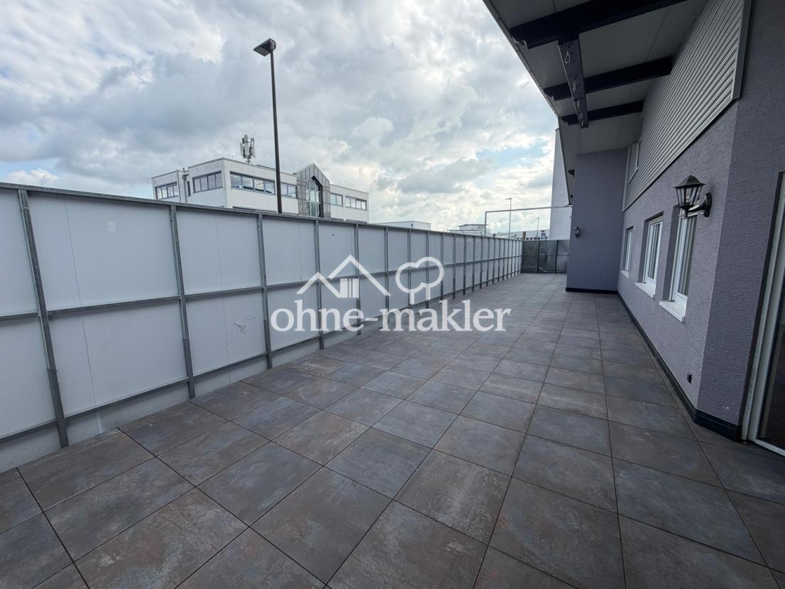 Terrasse an Wohnzimmer