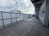 Terrasse an Wohnzimmer