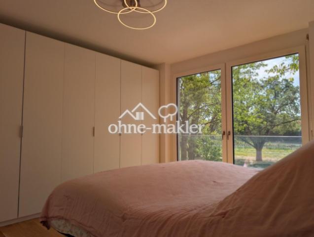 Schlafzimmer mit Einbauschrank