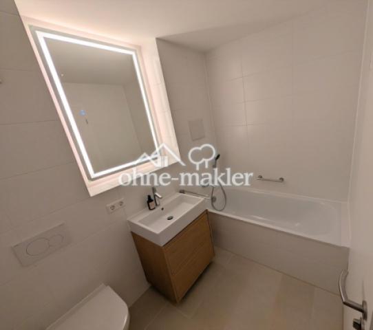 Bad mit Badewanne