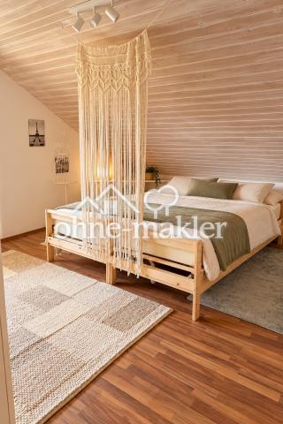 Großes Schlafzimmer (1 von 3)