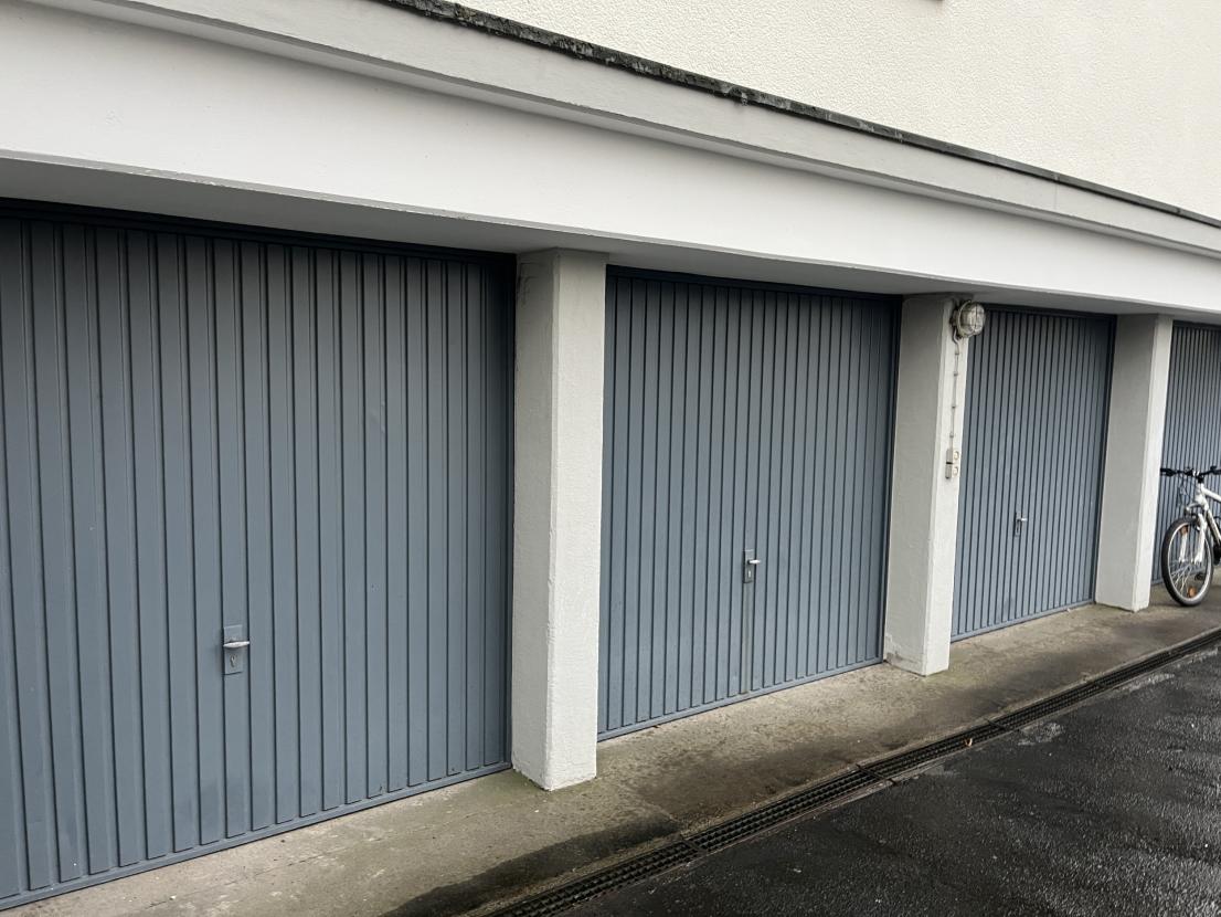 Garage, optional