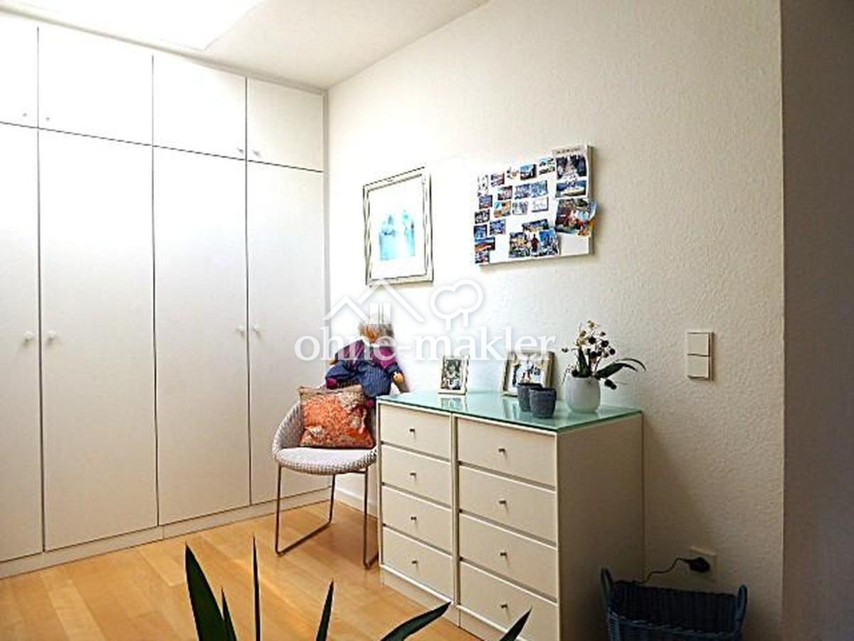Galerie mit Einbauschrank