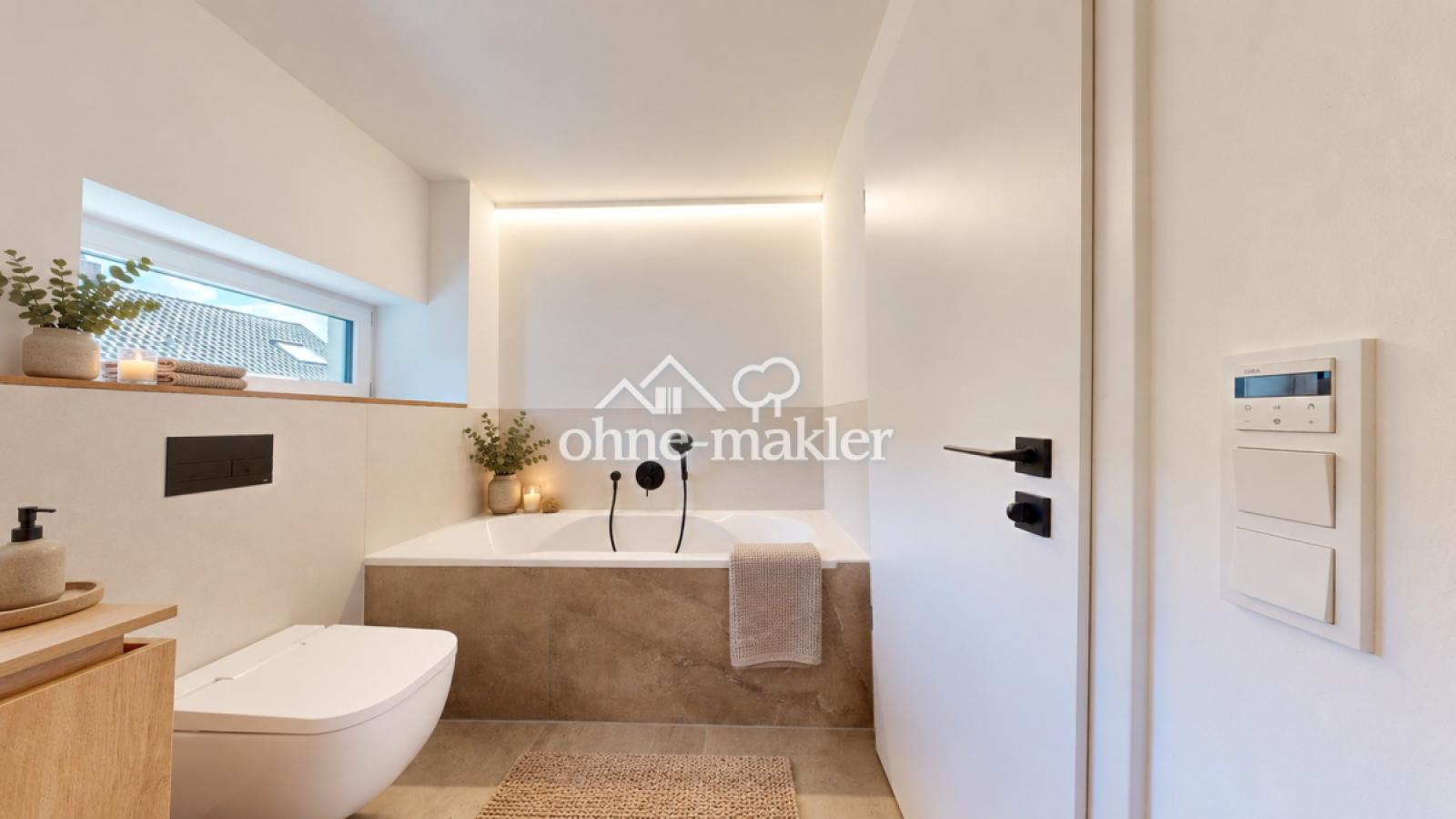 Tageslichtbad mit Badewanne