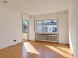 Schlafzimmer mit Balkonzugang