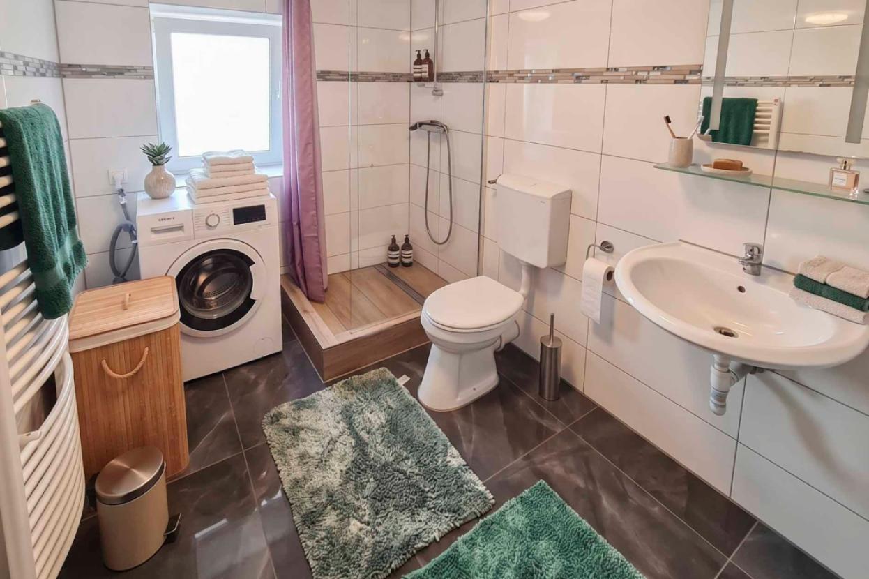 Badezimmer EG