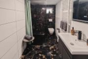 Nebenhaus Badezimmer
