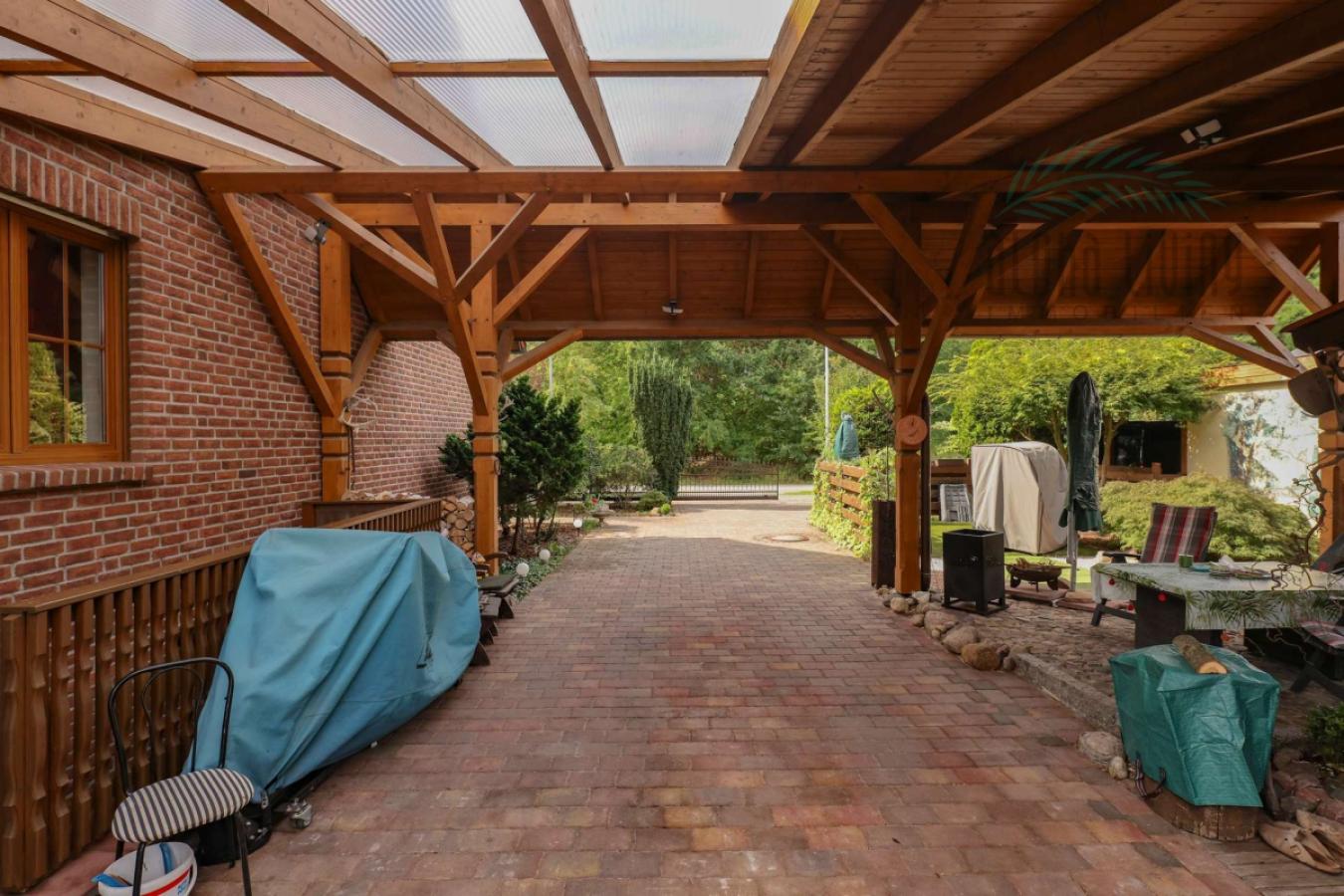 Carport