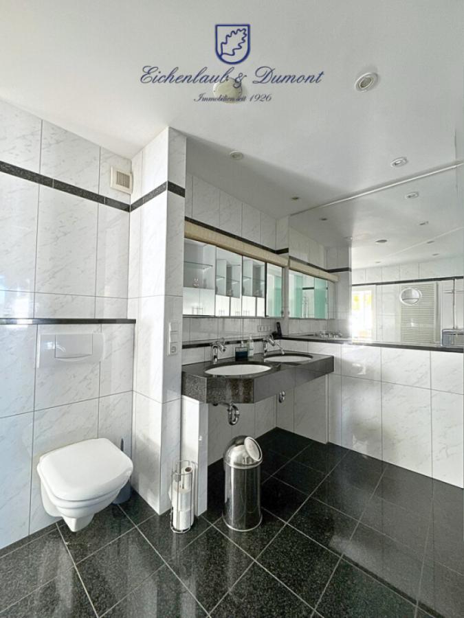 Badezimmer EG