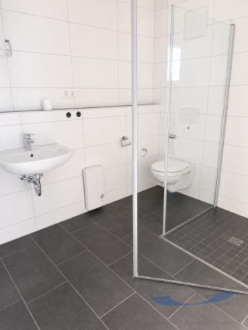 Badezimmer mit Dusche