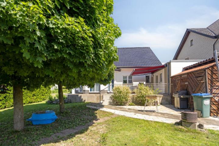 Garten #1 m. Blick. R. 2. Terrasse