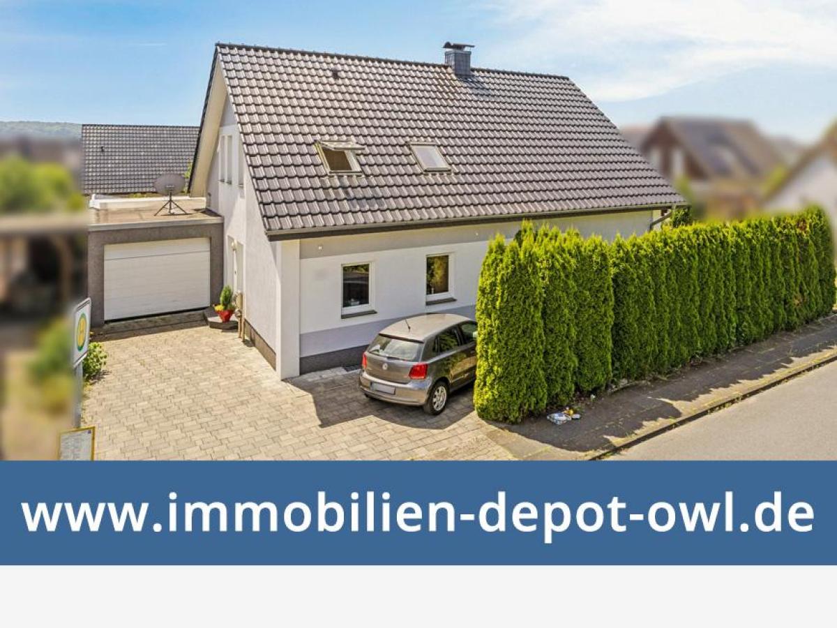 Außenansicht Straßenseite (mit URL)