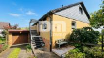 Titel Frontansicht / Garage