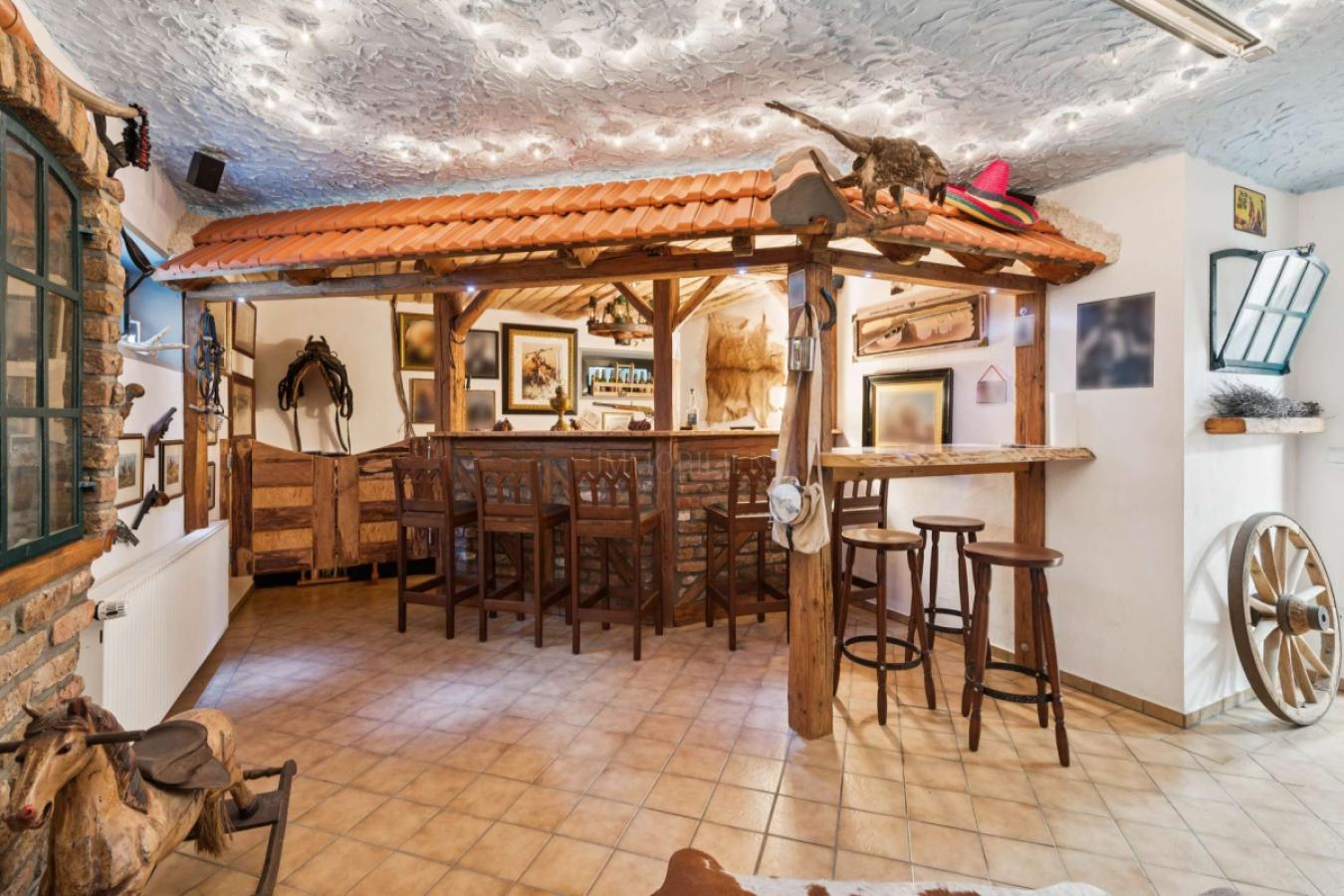 Kellerbar