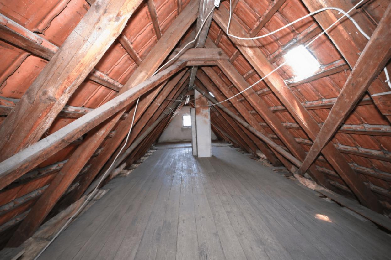 Bühnenbereich Wohnung 5
