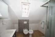 Tageslichtbad mit Dusche und W