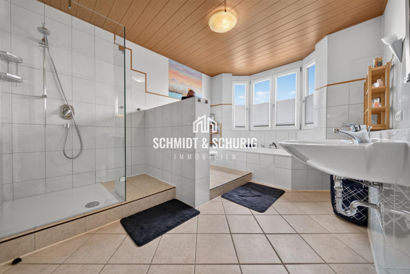 Badezimmer / Obergeschoss