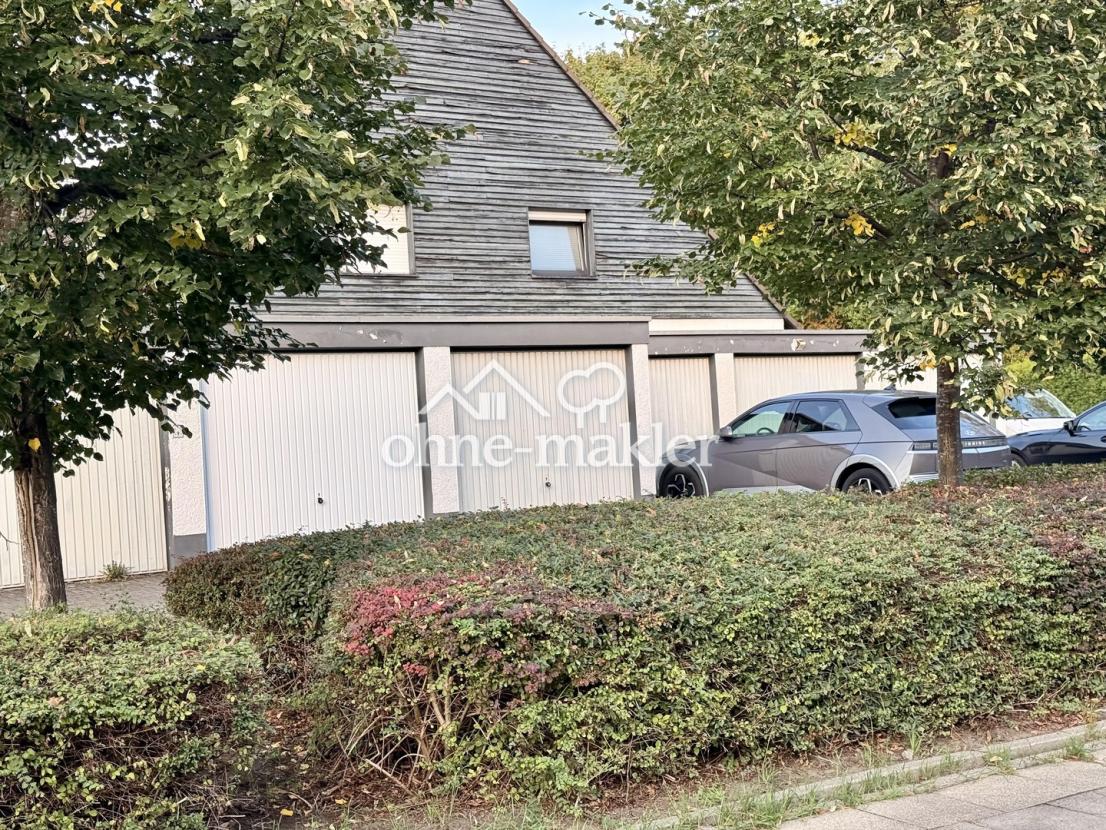 Ruhiger Garagenvorplatz 2