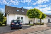 Stellplaetze_vorm_Haus