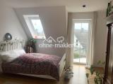 Schlafzimmer mit Balkon im 1.O