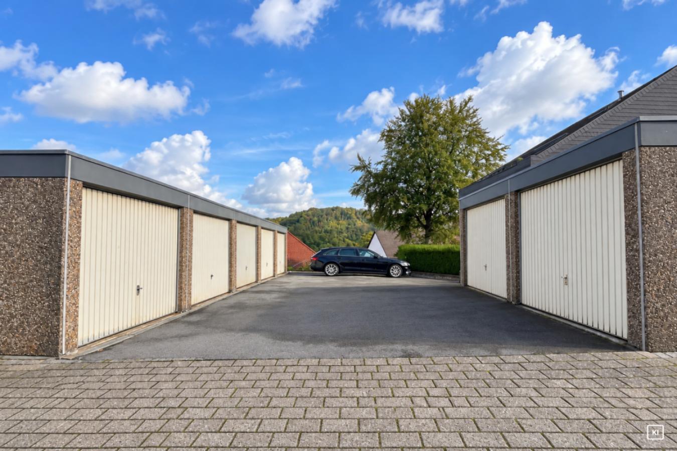 Garagenhof direkt vor dem Haus