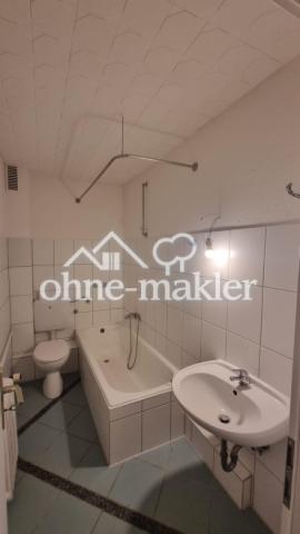 Bad mit Badewanne