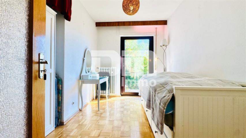 EG Schlafzimmer / Kind / Zugang Balkon