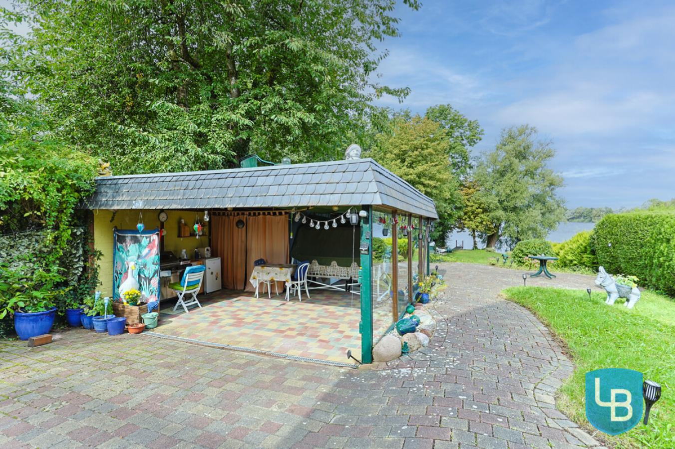 Carport mit Dachterrasse