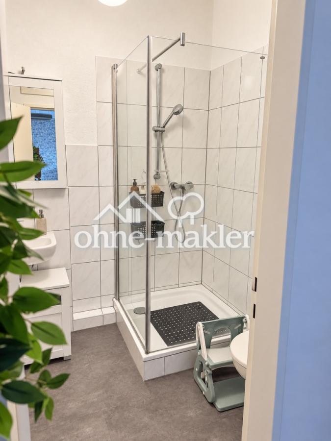 Gäste WC mit Dusche 