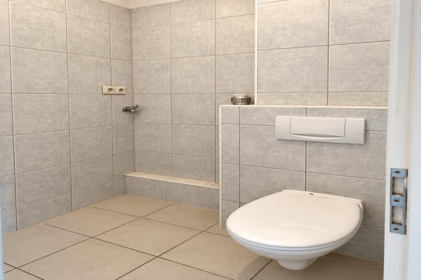 Gäste WC mit Waschmaschine