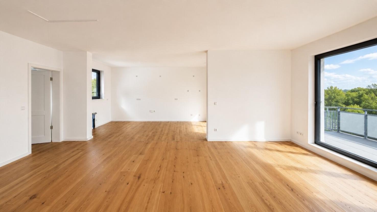 mit Blick in die offene Küche 