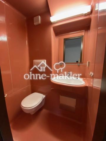 sep. WC mit Handwaschbecken